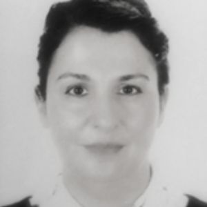 Dr Zeynep Koloren 
