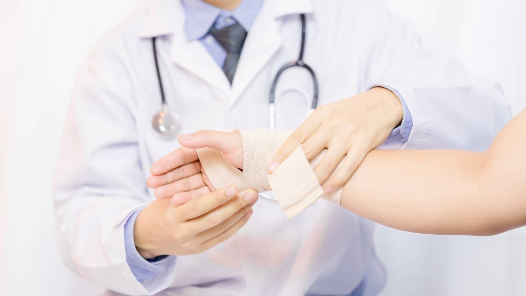 Επιστημονική ημερίδα για σύγχρονες προσεγγίσεις στη διαχείριση χρόνιων τραυμάτων στο Πανεπιστήμιο Λευκωσίας