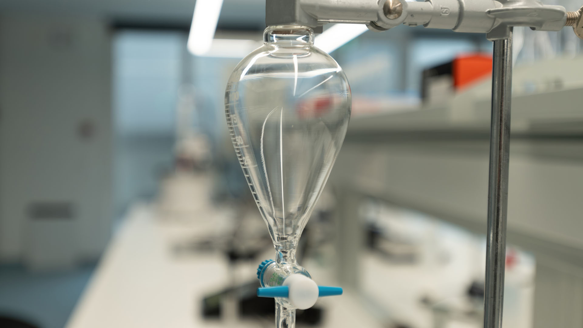 2604_ATH_OLYB_CMPS_Medicinal Chemistry Lab MOI SZ68391_web