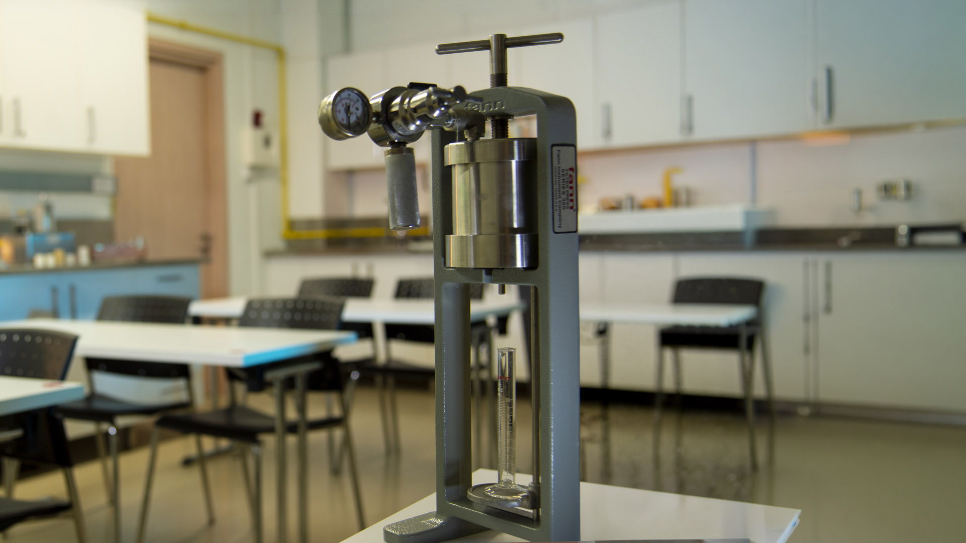 Geomechanics and Drilling Fluids Laboratory (2)