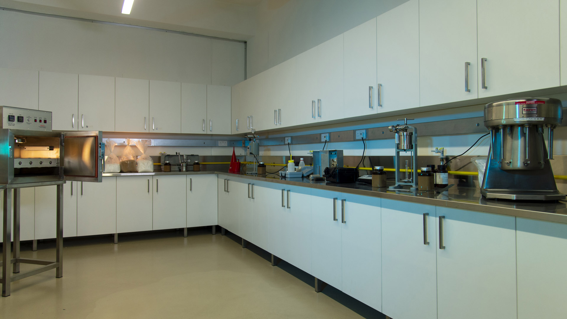 Geomechanics and Drilling Fluids Laboratory (5)