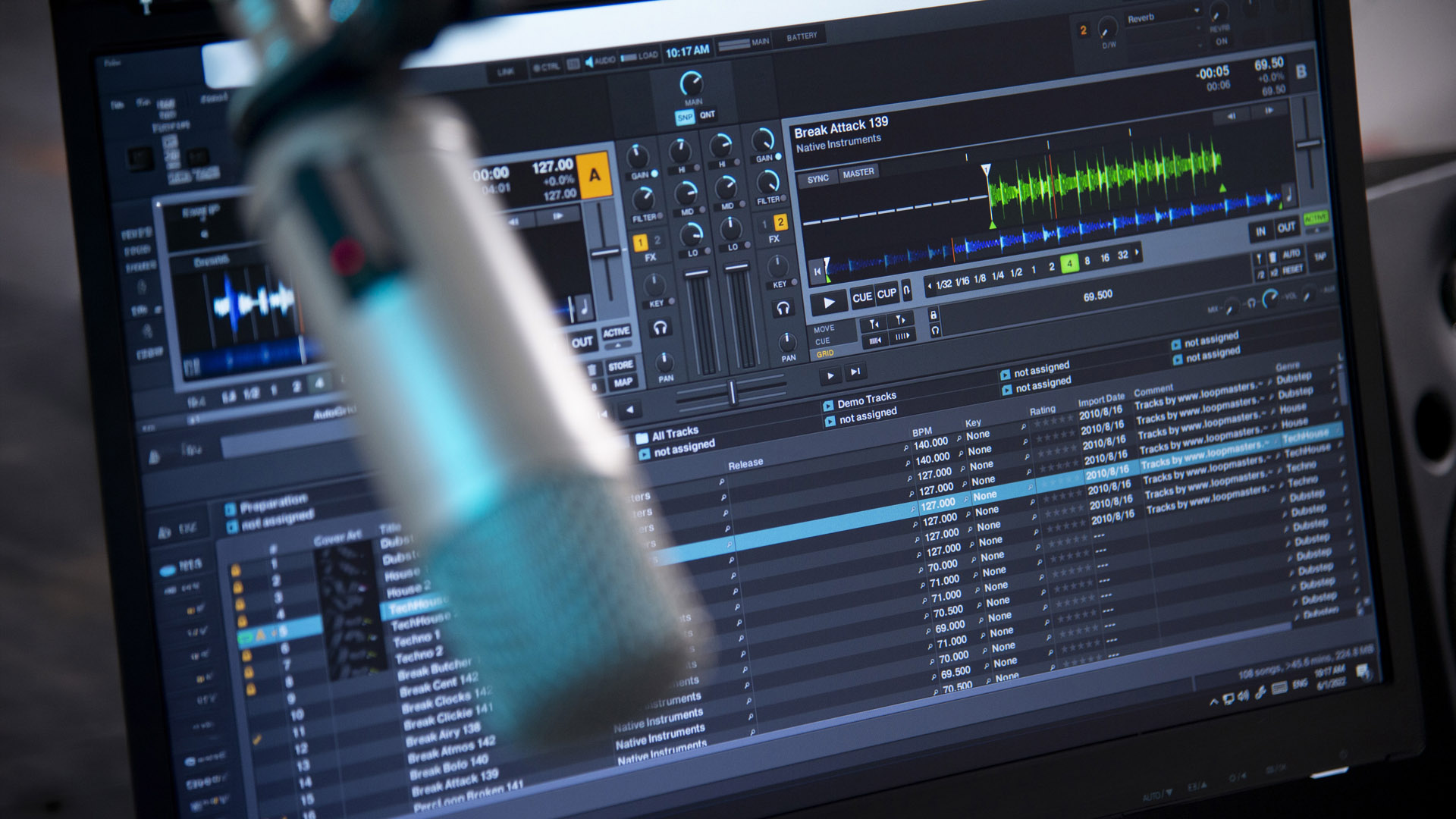 Radio Production Studio (4)