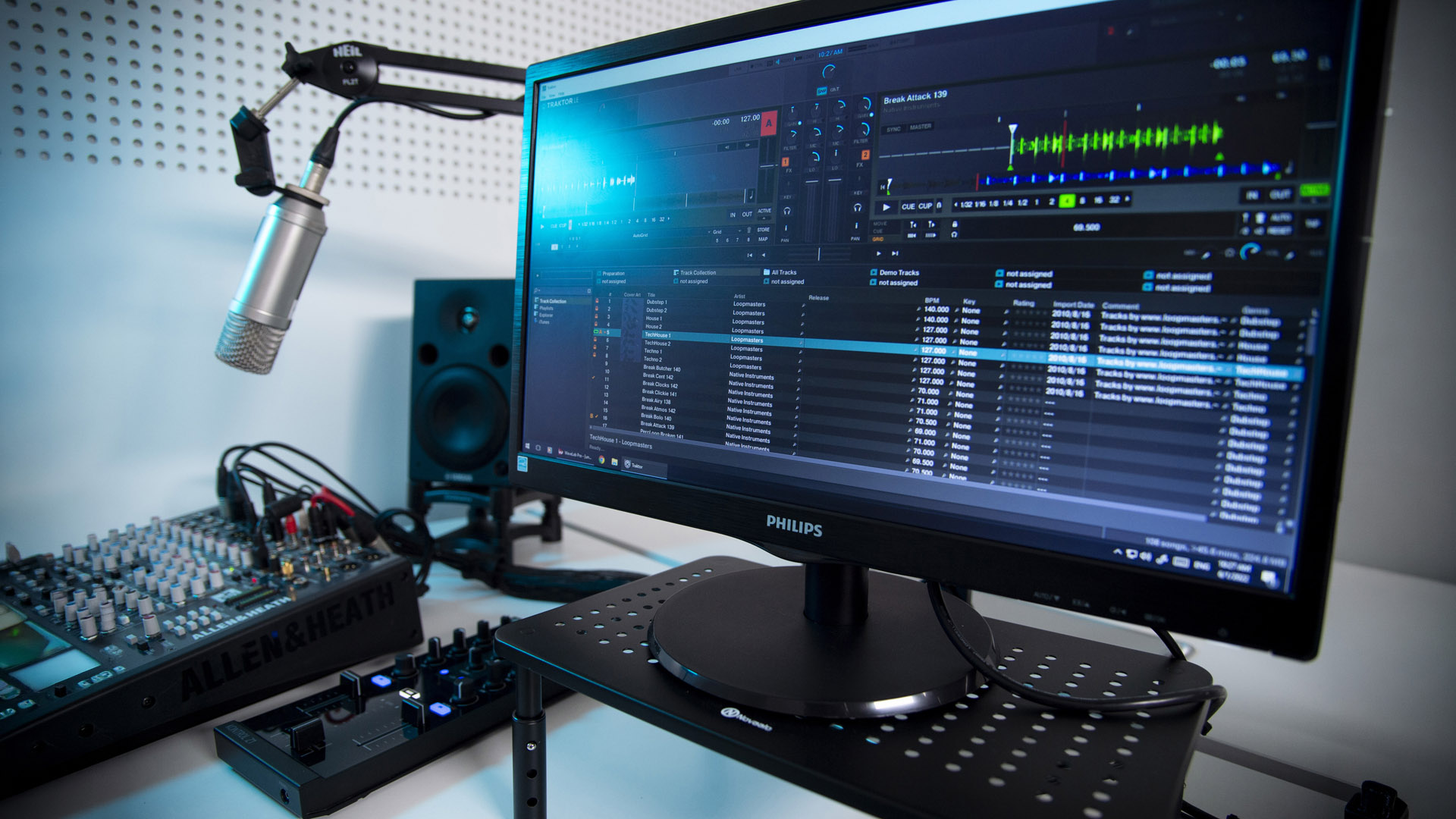 Radio Production Studio (6)