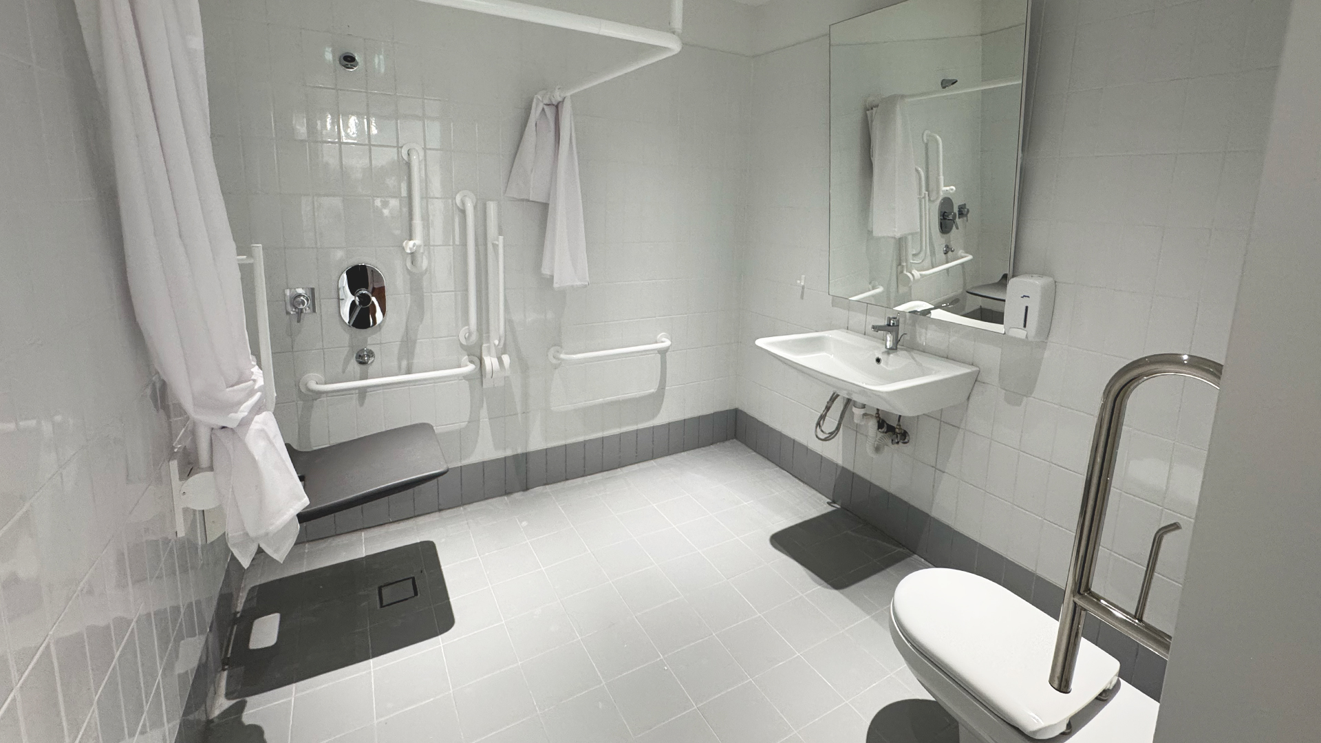 Shower Room (1)